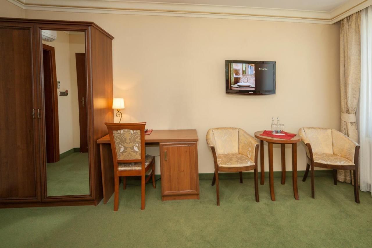 Отель Hotel przy Młynie Рыбник-29