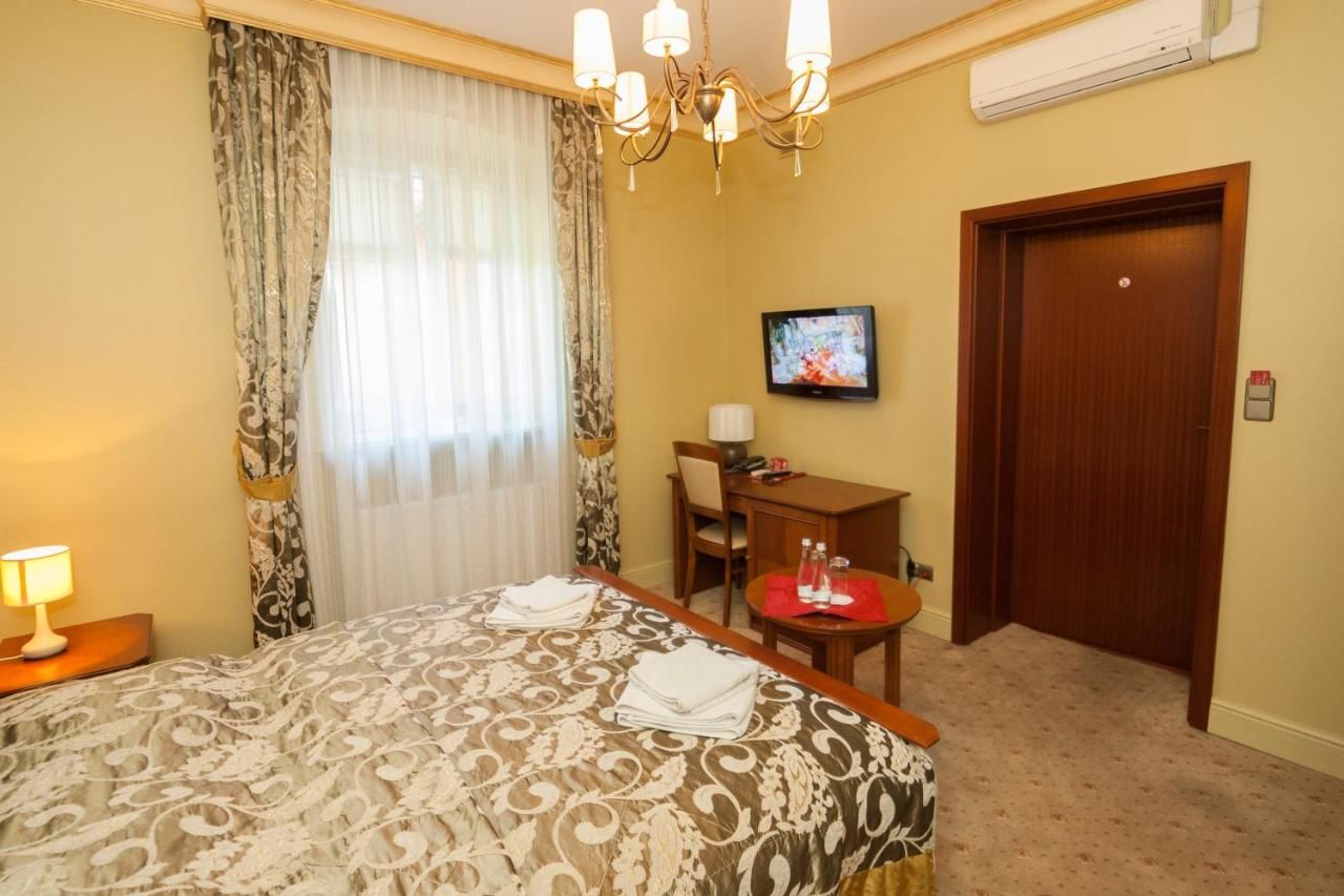 Отель Hotel przy Młynie Рыбник-33