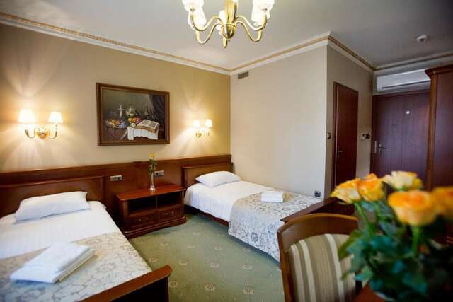 Отель Hotel przy Młynie Рыбник-45